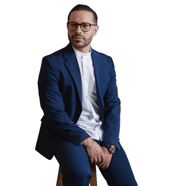 Dr. Rodrigo Mata, otorrinolaringólogo y cirujano facial